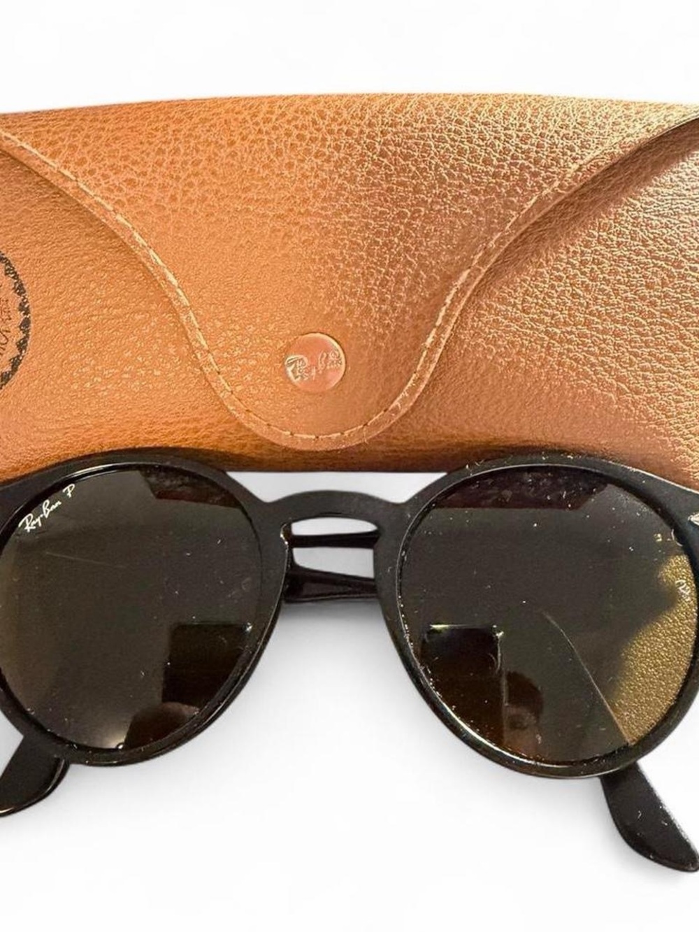 Ray-Ban Black Round Sunglasses with Brown Case